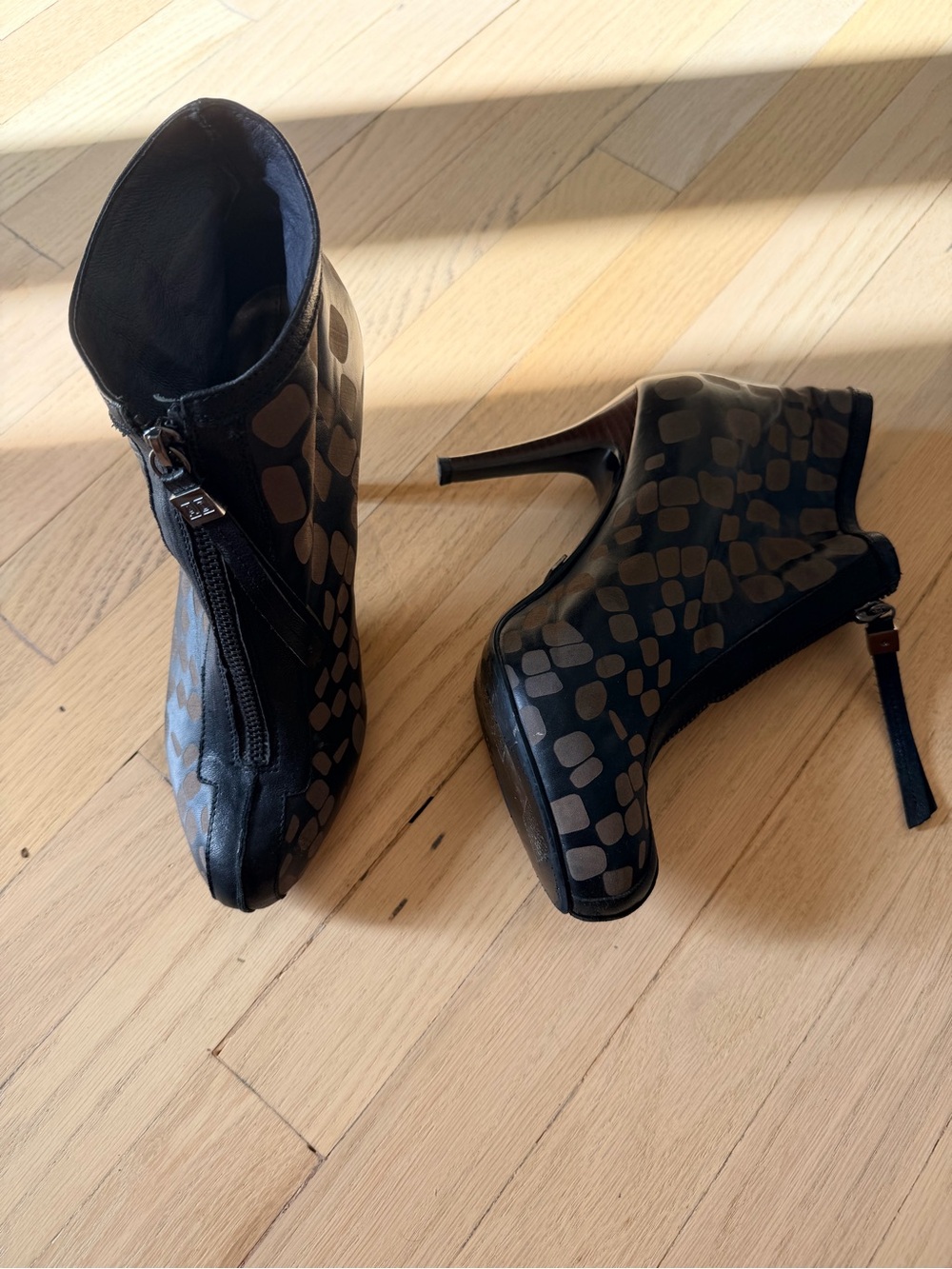 Women’s Black & Brown Patterned Ankle Booties